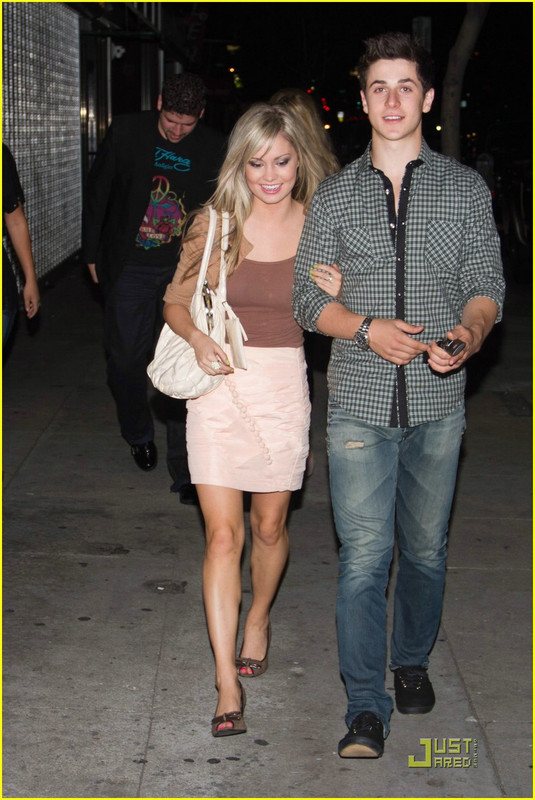 David Henrie with beautiful, Girlfriend Elle McLemore 