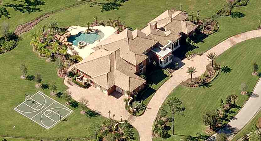 Photo: house/residence of the friendly talented  15 million earning Orlando, Florida, United States-resident
