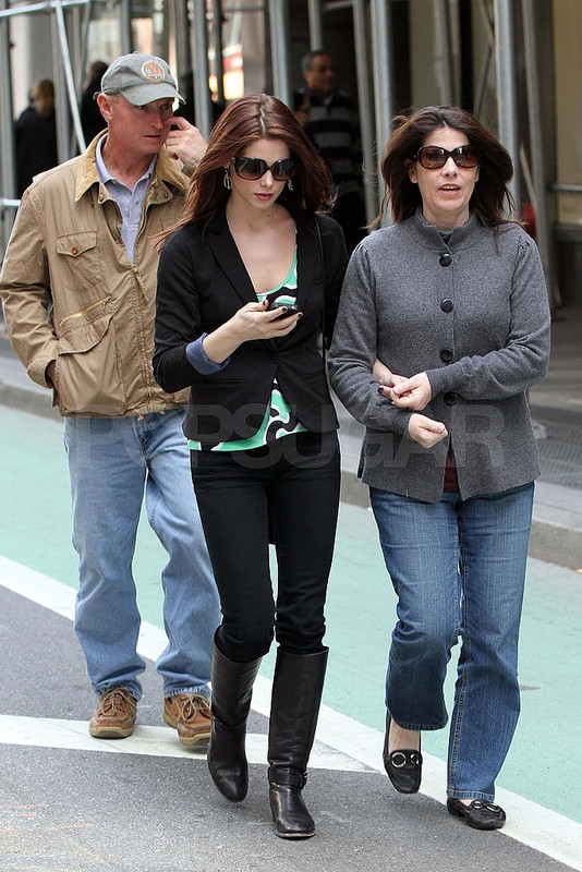 Foto di Ashley Greene  & il suo madre  Michele Greene