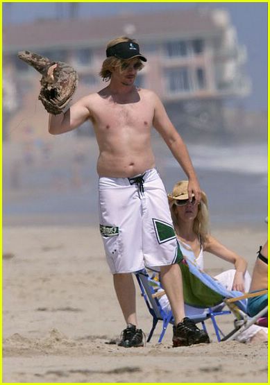 Der Christian
 Krebs ohne shirt, und mit schlanke Körper am Strand
