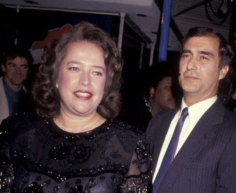 Kathy Bates with friendly, Single  