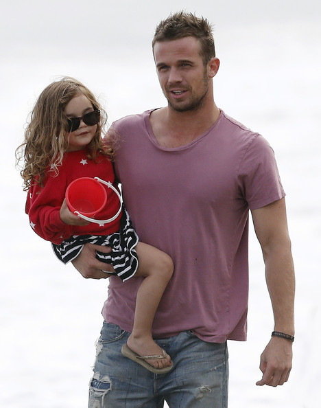   Foto på Cam Gigandet  & hans  Dotter  Everleigh Rae Gigandet