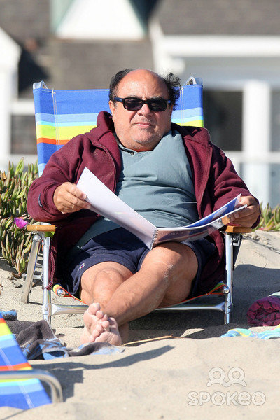 De katholieke
 Schorpioen met zijn blote  lichaam op het strand
