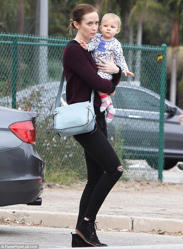 Foto van Emily Blunt  & haar Dochter  Hazel Krasinski