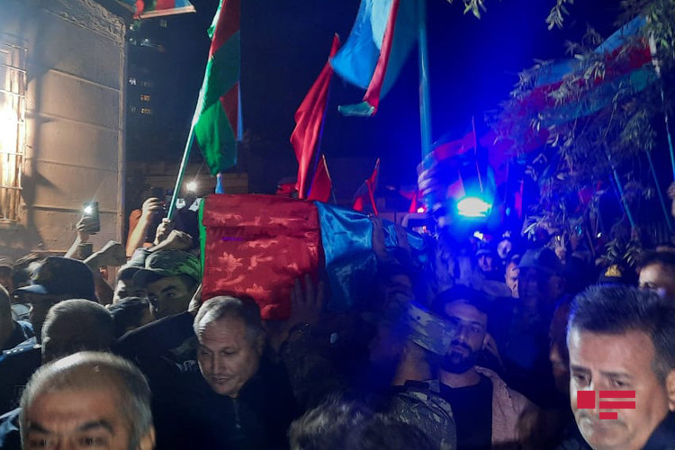 Şəhid leytenant Ravil Hümbətov dəfn edilib - FOTO