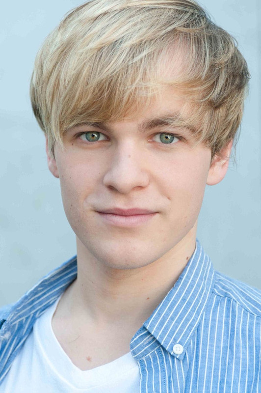 Graham Patrick Martin  - 2024 Light brown hair & chic hair style.
