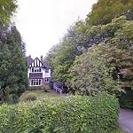 Photo: house/residence of the hot clever  2 million earning England-resident
