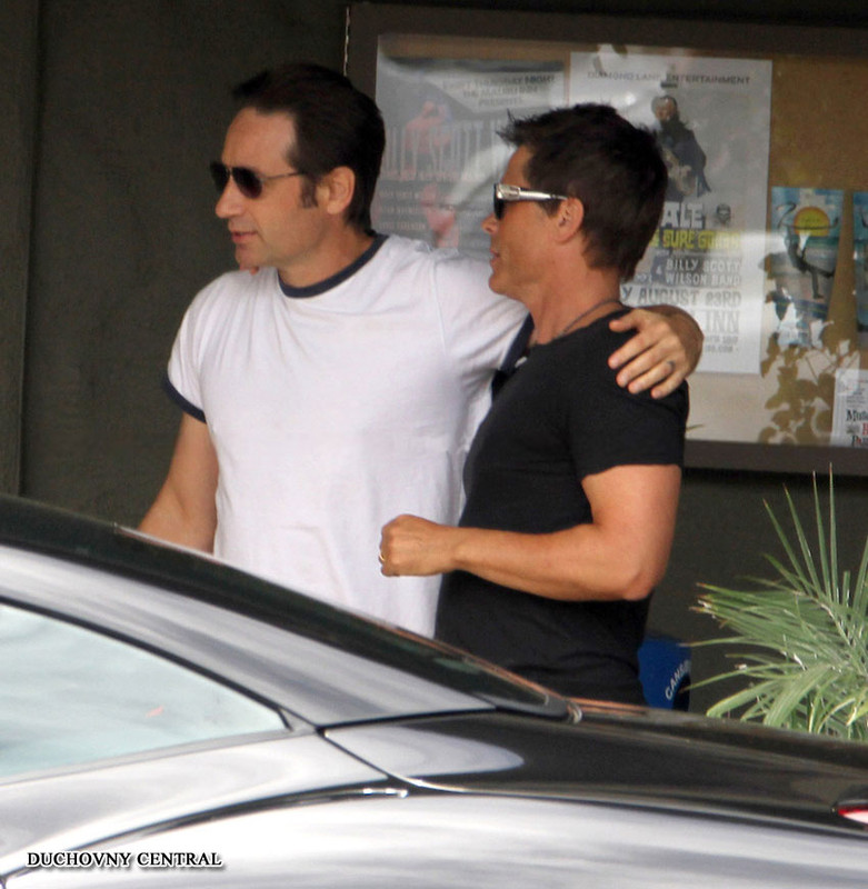 Foto på David Duchovny  & hans vän Rob Lowe