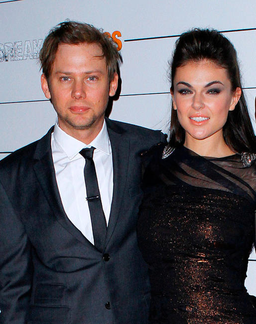 Jimmi Simpson with beautiful, Girlfriend Serinda Swan 