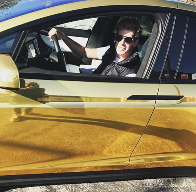 Photo of Milo Yiannopoulos  - car
