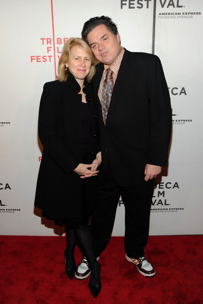 Oliver Platt with nice, Wife Mary Camilla Bonsal Campbell 