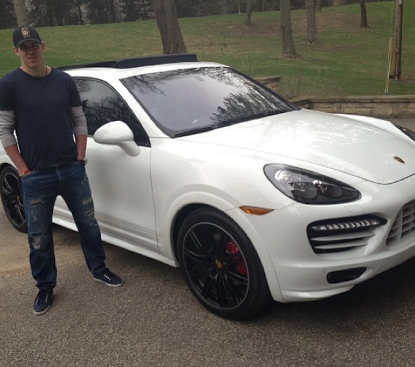 Photo of Evgeni Malkin Porsche Cayenne - car
