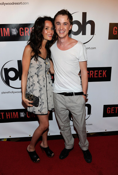    Tom Felton con hermoso, Novia  Jade Olivia Gordon 