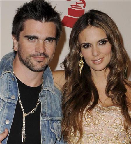 Juanes met coole, lekkere, mooie, sexy, schattige, vrouw Karen Martínez 