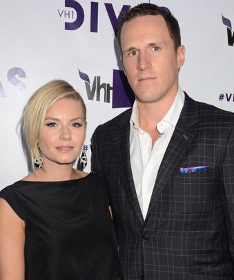 Elisha Cuthbert with cool, Husband Dion Phaneuf 