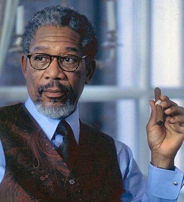 Morgan Freeman raucht einer Zigarette (oder Cannabis)
