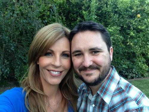    Wil Wheaton med vacker, Fru Anne Wheaton 