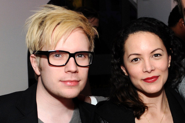    Patrick Stump med smuk, sød, kær, Kone Elisa Yao 