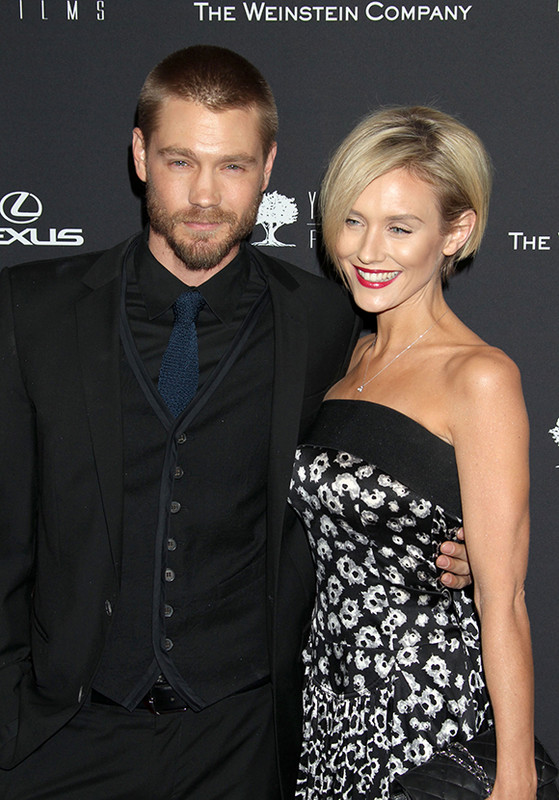    Nicky Whelan con Novio  