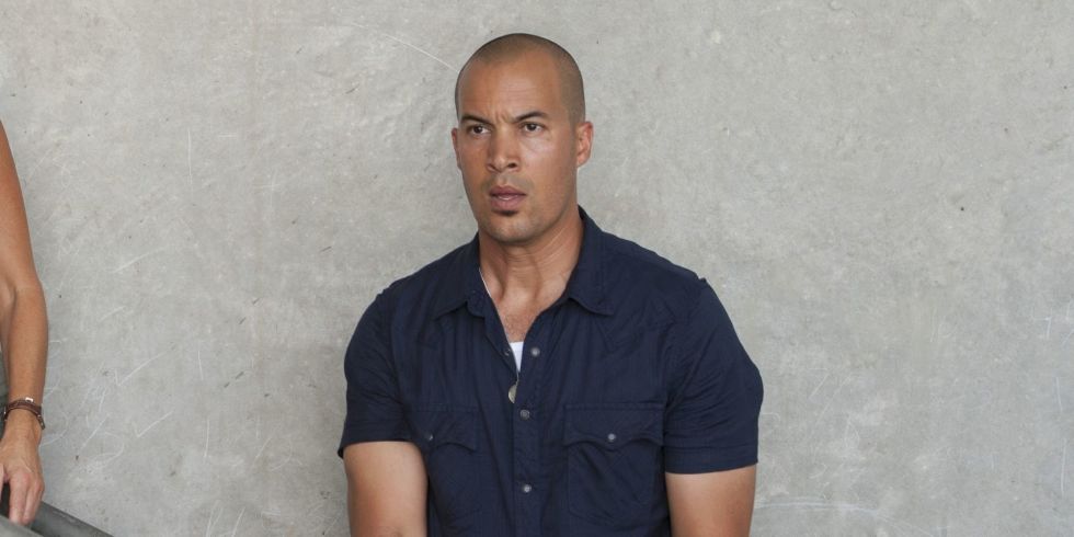 Coby Bell 2024 Dunkelbraun Haar & Alternative Haarstil.
