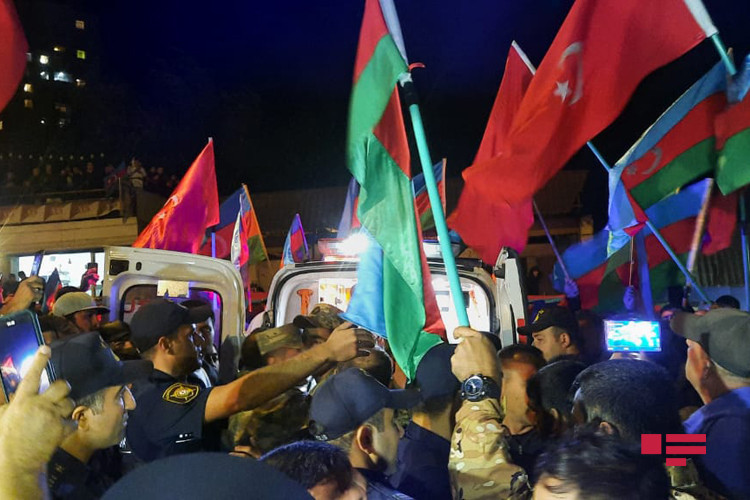 Şəhid leytenant Ravil Hümbətov dəfn edilib - FOTO
