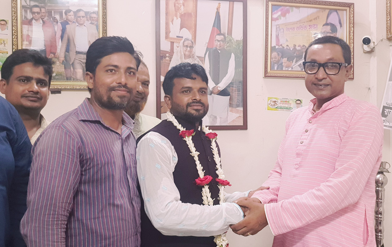 মাদারগঞ্জে জামিনে মুক্তি পেলেন উপজেলা চেয়ারম্যান এর কর্মী গোলাম রব্বানী মাদারগঞ্জে জামিনে মুক্তি পেলেন উপজেলা চেয়ারম্যান এর কর্মী গোলাম রব্বানী