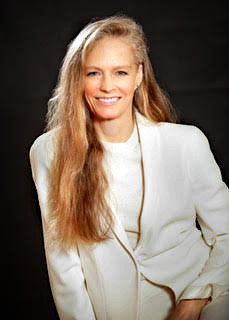 The 62-year old daughter of father (?) and mother Dave Amis Suzy Amis in 2024 photo. Suzy Amis earned a  million dollar salary - leaving the net worth at  million in 2024