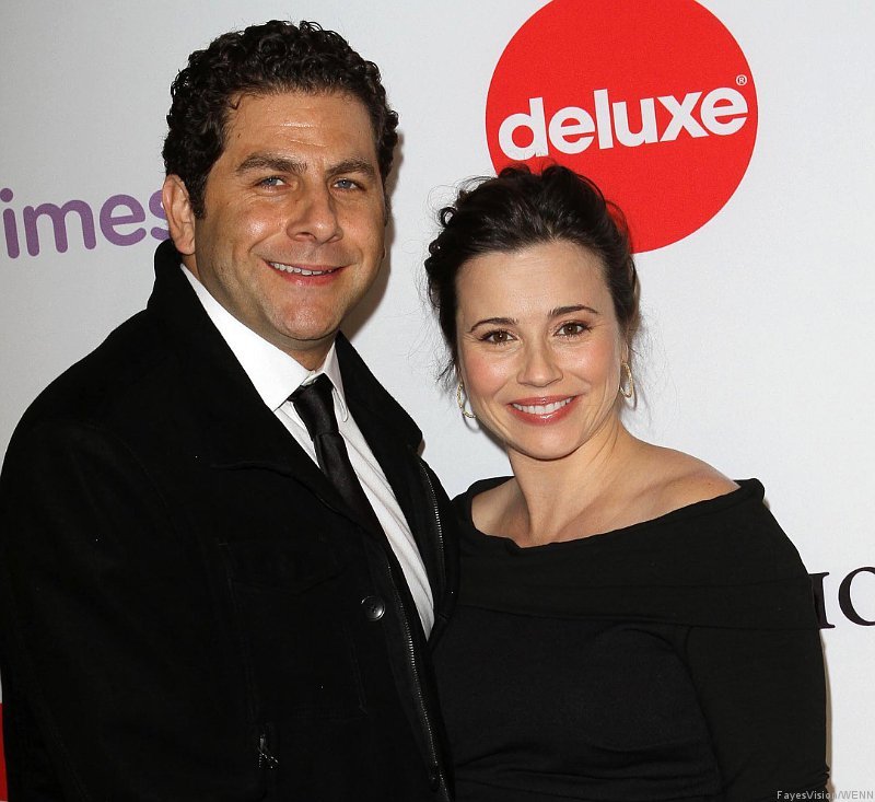    Linda Cardellini con Novio Steve Rodriguez 