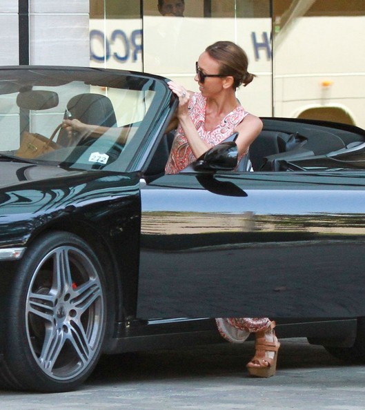 Photo of Giuliana Rancic  - car
