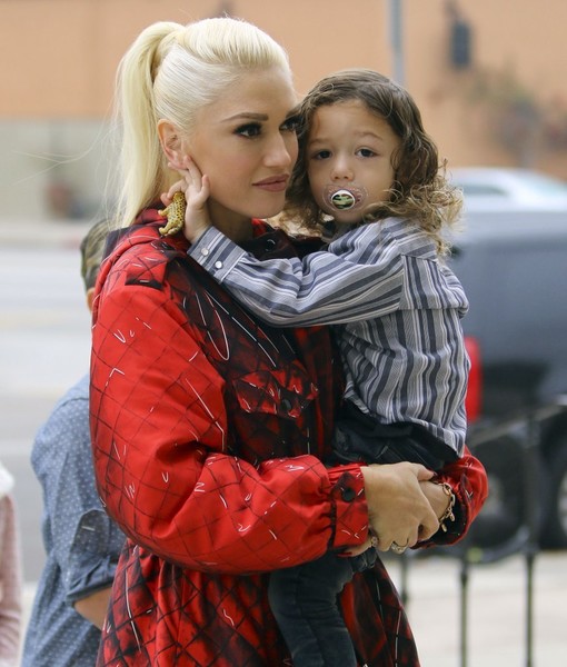 Photo of Gwen Stefani  & her Son  Apollo Bowie Flynn Rossdale 