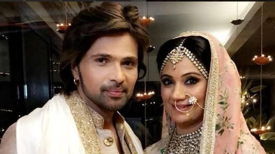 Himesh Reshammiya mit schöner, Ehefrau Komal 