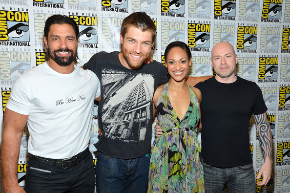 Photo of Manu Bennett  & his friend  Liam McIntyre