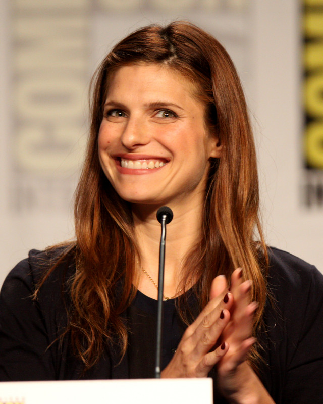 Il 45-anni 173 cm alto Lake Bell nel 2024