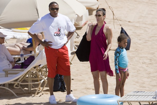 Dr. Dre z rodziną na zdjęciu
  