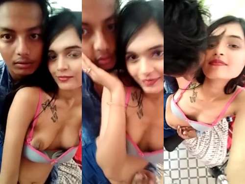 blue film xxx Hot girlfriend flashing her boob and kiss exclusive