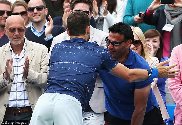 Foto de Grigor Dimitrov  & su amigo Roger Rasheed