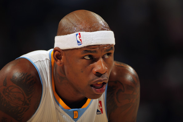 Al Harrington 2024 noir marron cheveux & alternative style de cheveux.
