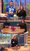 Rachael Ray 2019 01 18 Four Football Super-Fans in The House 720p HDTV x264-w4f