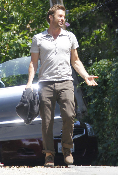 Photo of Scott Speedman  - car
