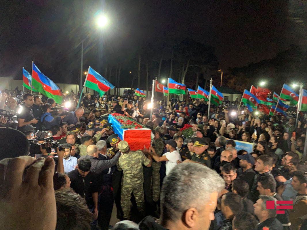 Şəhid leytenant Ravil Hümbətov dəfn edilib - FOTO