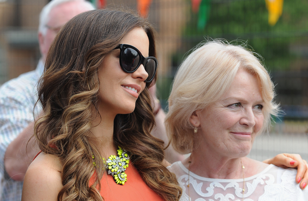 Foto van Kate Beckinsale  & haar Moeder  Judy Loe