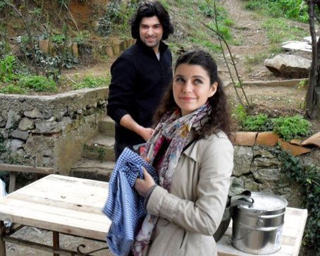 Engin Akyürek with Girlfriend  