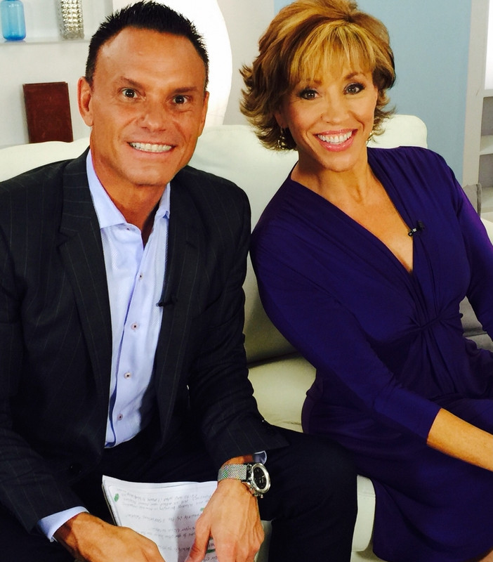 Kevin Harrington avec magnifique, femme Crystal Harrington 