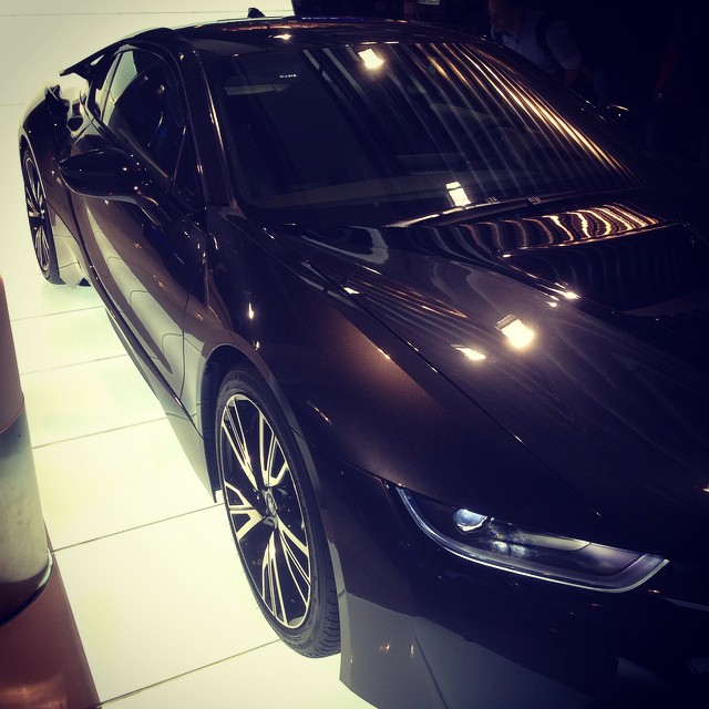 Foto do carro de Mohombi BMW i8