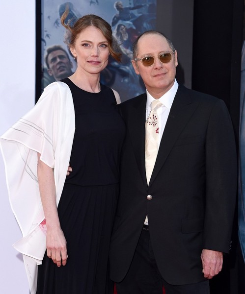 James Spader mit cooler, schöner, Freundin Leslie Stefanson 