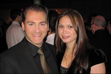    Michael Stuhlbarg con interesante, hermoso, amigable, Esposa Linh Lofgren 