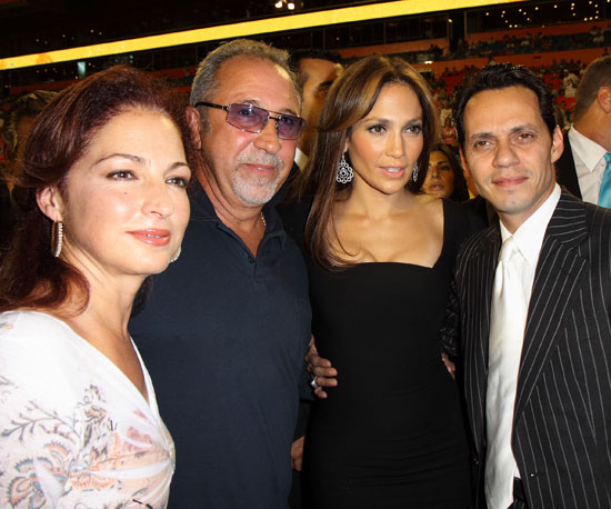 Foto på Gloria Estefan  & hennes vän Jennifer Lopez