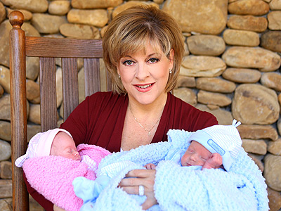 Foto von Nancy Grace  & irh Sohn   John David Linch