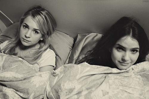 Photo of Britt Robertson  & her friend Shelley Hennig