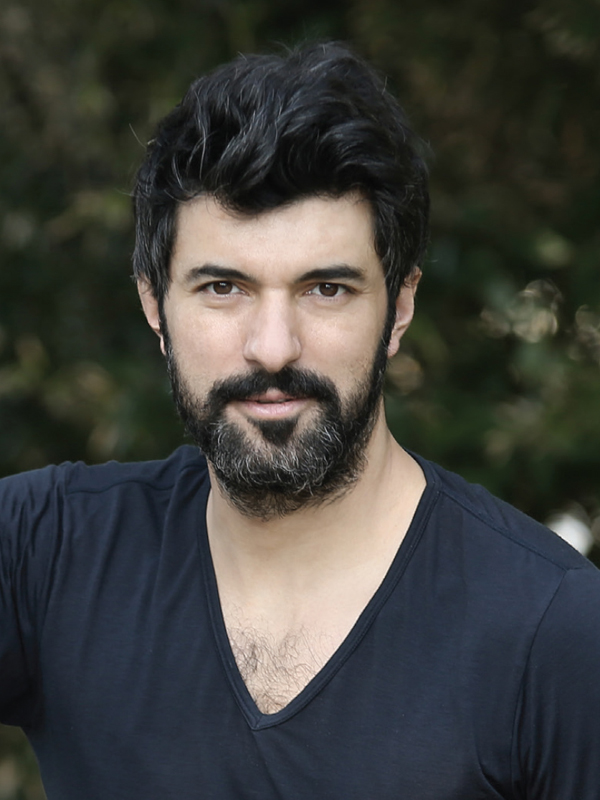 The 9-year old son of father (?) and mother(?) Engin Akyürek in 2024 photo. Engin Akyürek earned a  million dollar salary - leaving the net worth at 1 million in 2024